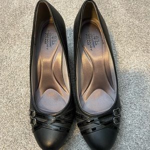 Life Stride Velocity with Memory Foam Pumps